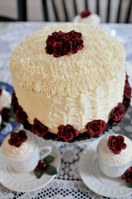 cake, ruffles and white