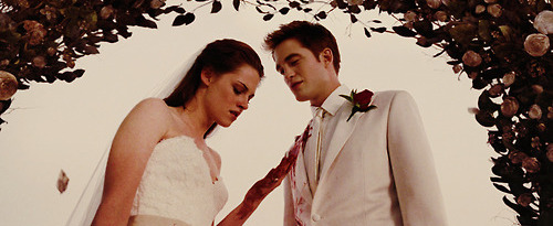 bella cullen, edward cullen and breakin dawn part 1