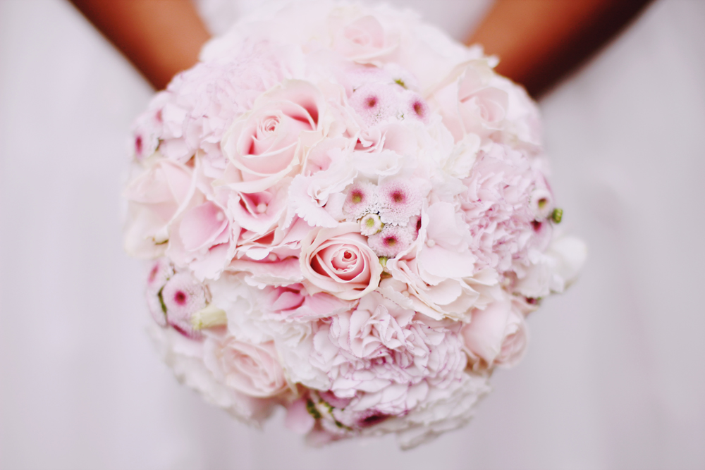 bouquet, un beau jour, flowers and bride