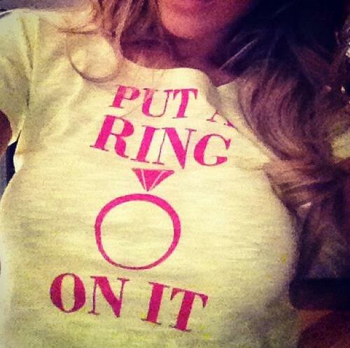t-shirt, make-up, ring and drink