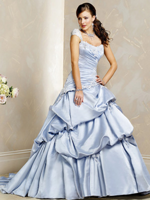 dress, wedding dress and romantic dress