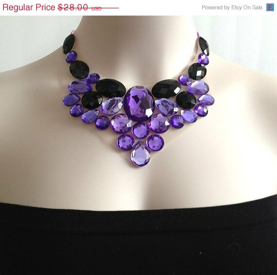 fashion, purple necklace, big necklace and purple