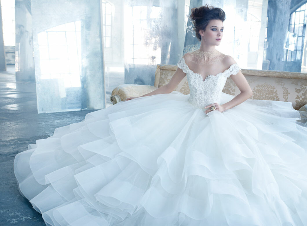 pregnant wedding dresses, maternity wedding dresses, weddings and wedding hairstyle