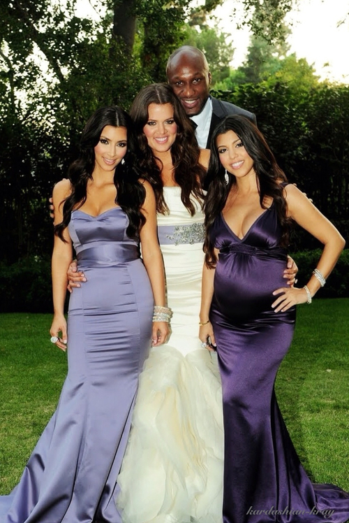 family, laugh, kourtney kardashian style and kardashian sisters