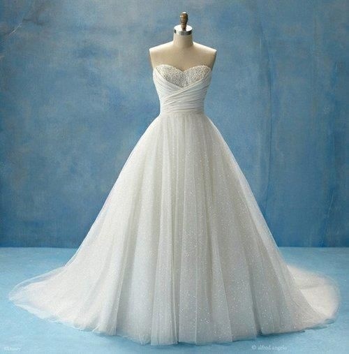 ball gown, beautiful, sweetheart neckline and sparkly wedding dress