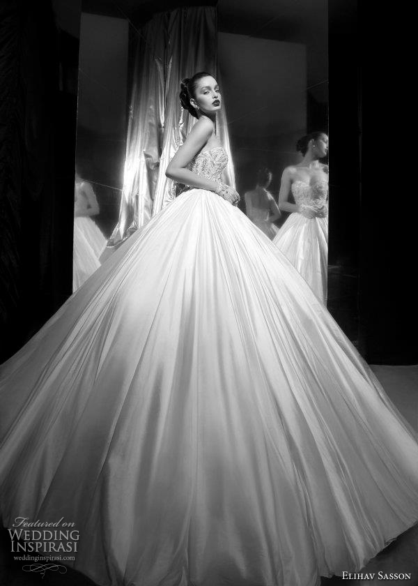 elihav sasson and wedding dress