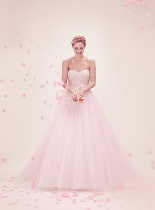 weddings, wedding hairstyle, pregnant wedding dresses and maternity wedding dresses