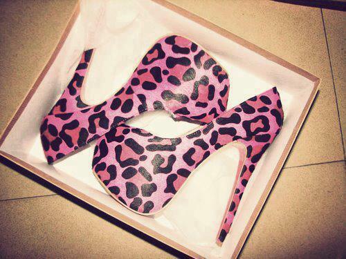 pink, pump and black