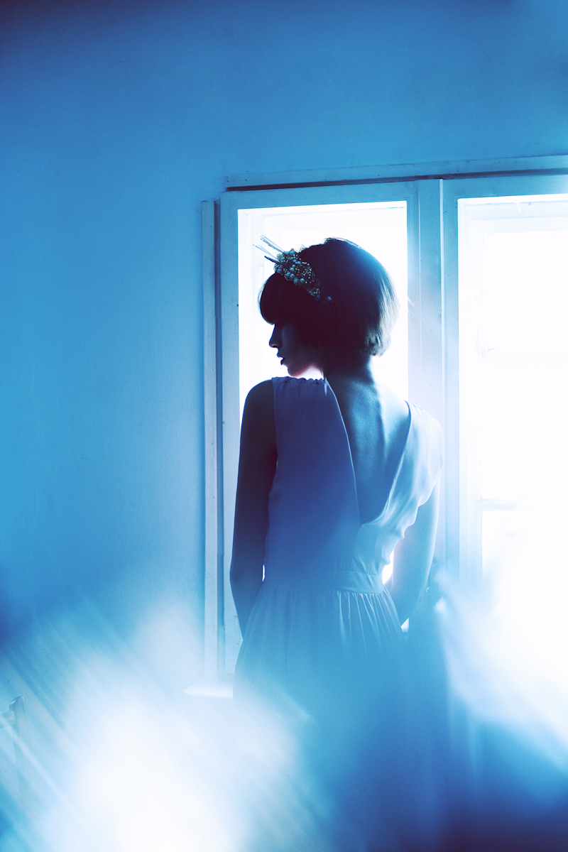 tulle, dress, Queen and waiting