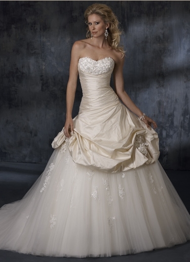 themed, victorian and white