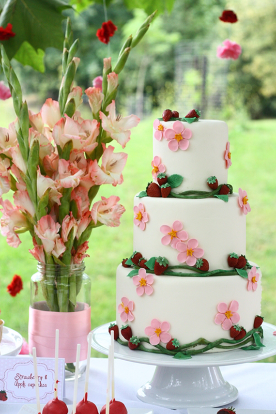 cake with flowers, wedding cake, beautiful cake and pretty cake