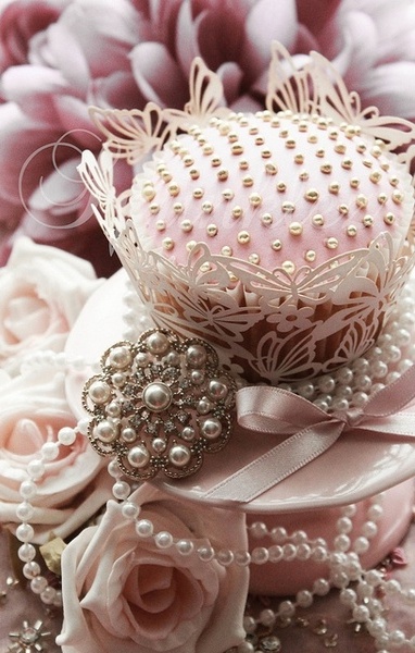 wedding cupcake, vintage and pastel