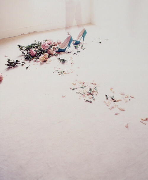 flowers and weddingshoes