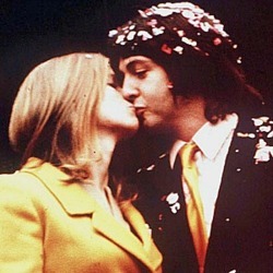 Paul McCartney, rose and love