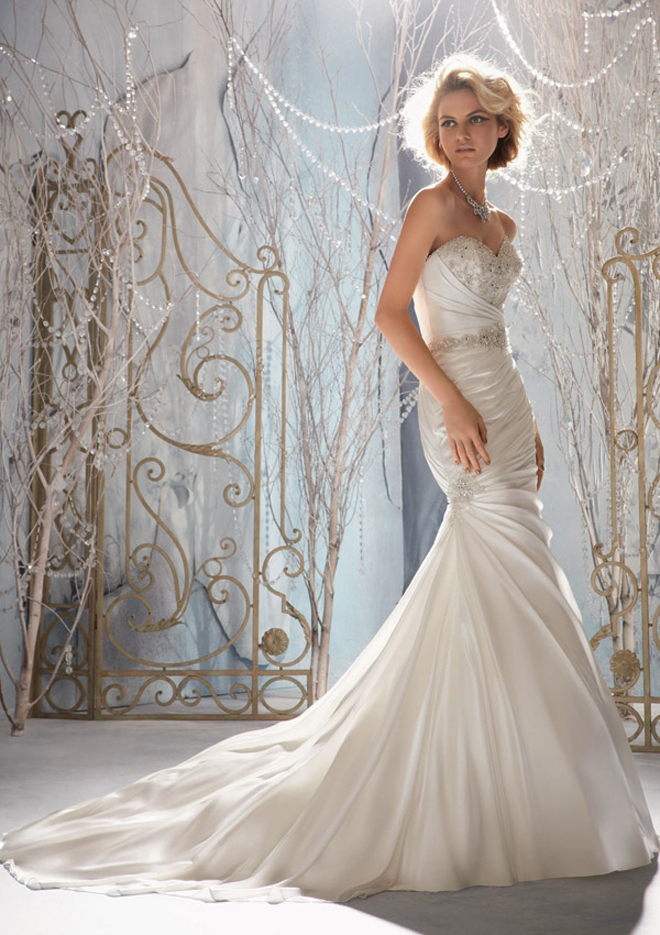 wedding dress and mori lee