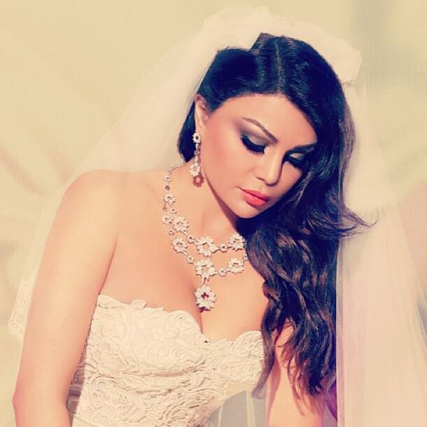 beautiful, hair, accessories and wedding dress