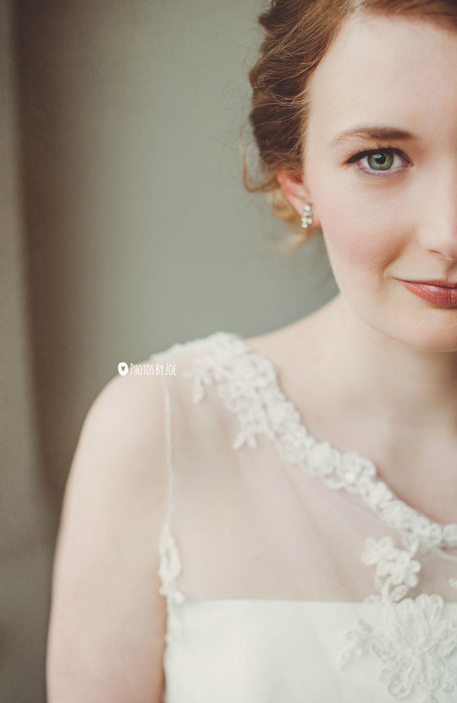 landrover, photographer, rainy wedding day and photosbyzoe