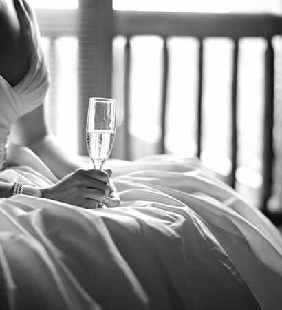 espera, champagne and bride