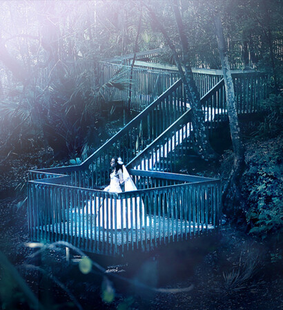 ite, girl and wedding dress