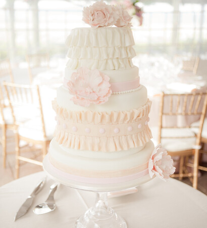 wedding cake, cake and roses