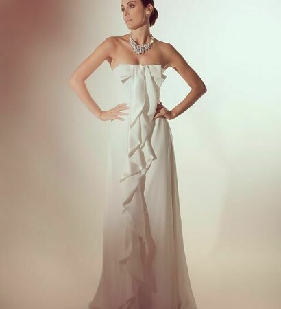 bride, wedding gown and stile