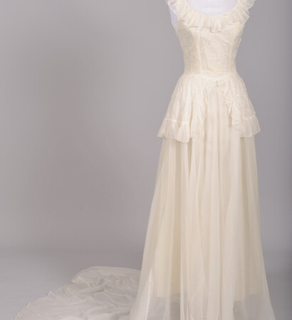 eyelet wedding dress, vintage wedding dress and peplum wedding dress