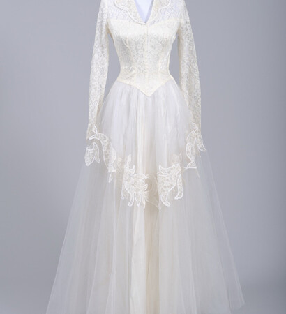 grace kelly wedding dress and 1940s wedding dress