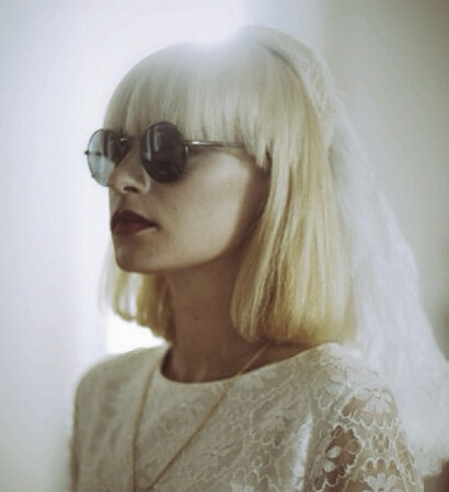 hurts, blind and red lips
