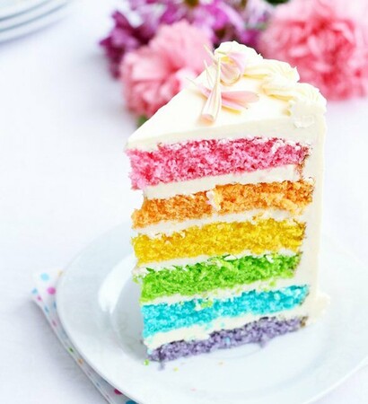 cake, blue and red