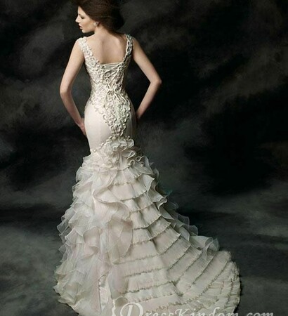 gorgeous wedding dress