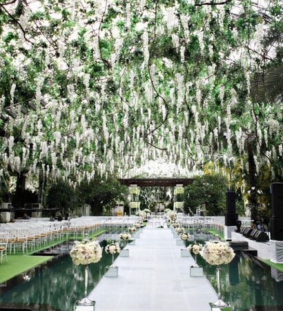 outside wedding and en