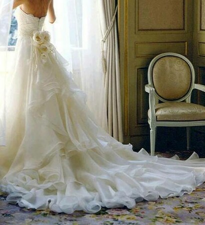 wedding dress, gawn and flowers