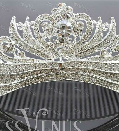 wedding accessories and wedding tiaras