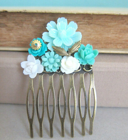 bridesmaids, hair comb and turquoise