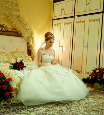 farah zeynep abdullah, dress and girl