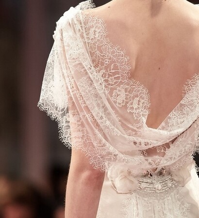 wedding dress, merriage and flowers