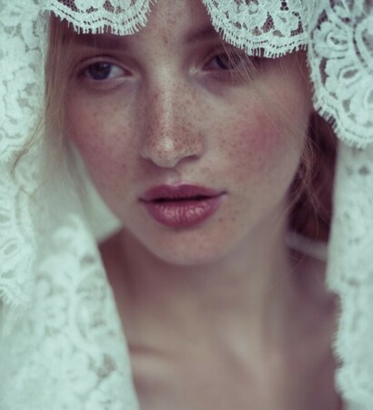voile, veil and taches de rousseur