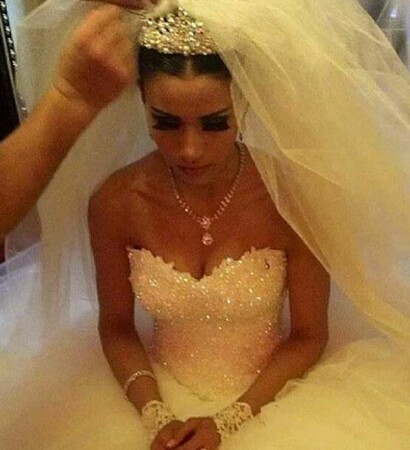 wedding gown, gorgeous and diamonds