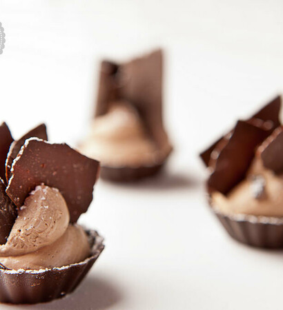 chocolate desserts, wedding cakes and chocolate mousse