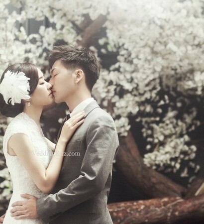 korean, kiss and wedding photoshoot