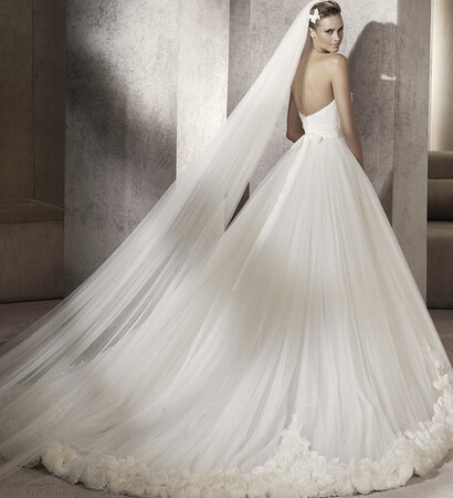 engagement, eliesaab and bridal