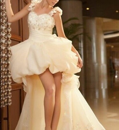 extra ordinary legs, heels and wedding dress