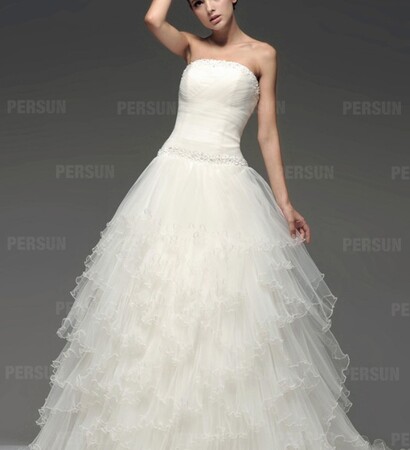 wedding dress, multiple layers and tulle