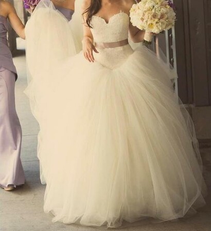 wedding dresses, Vera Wang and flower