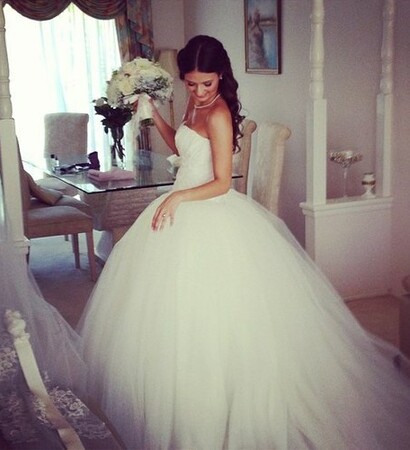 bride, glamour and dresse