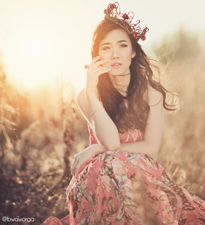 face, white and flowers