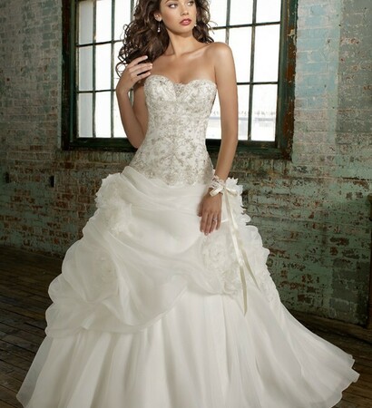 ball gown wedding dress, long and wedding dress