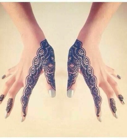 henne, Tattoos and girls