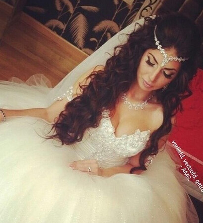 wedding dress, woman and hlel