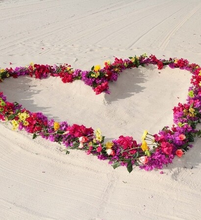 love, sea and sand